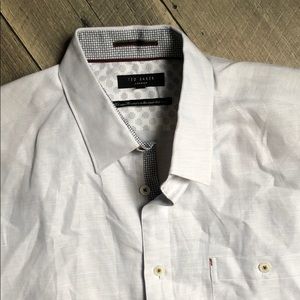 Men’s Fitted Button Up